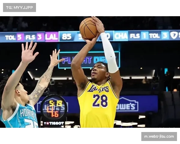 八村垒跳投得手,湖人首节建立两位数领先 八村垒跳投得手,湖人首节建立两位数领先