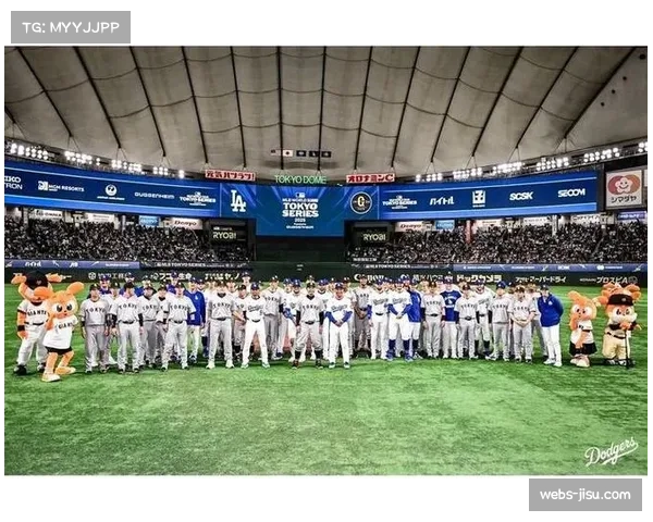 大谷翔平在“上班路”压轴登场，面带笑容来到东京巨蛋准备迎接WBC首战